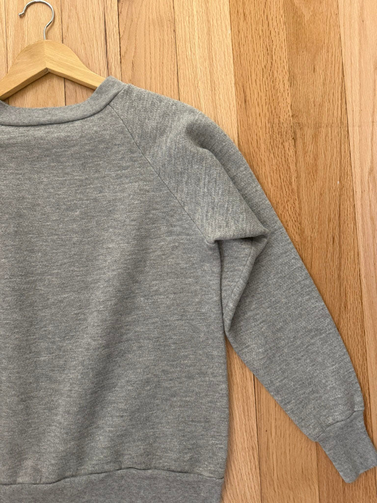 80'S GREY UNIVERSITY OF WISCONSIN VINTAGE SWEATSHIRT