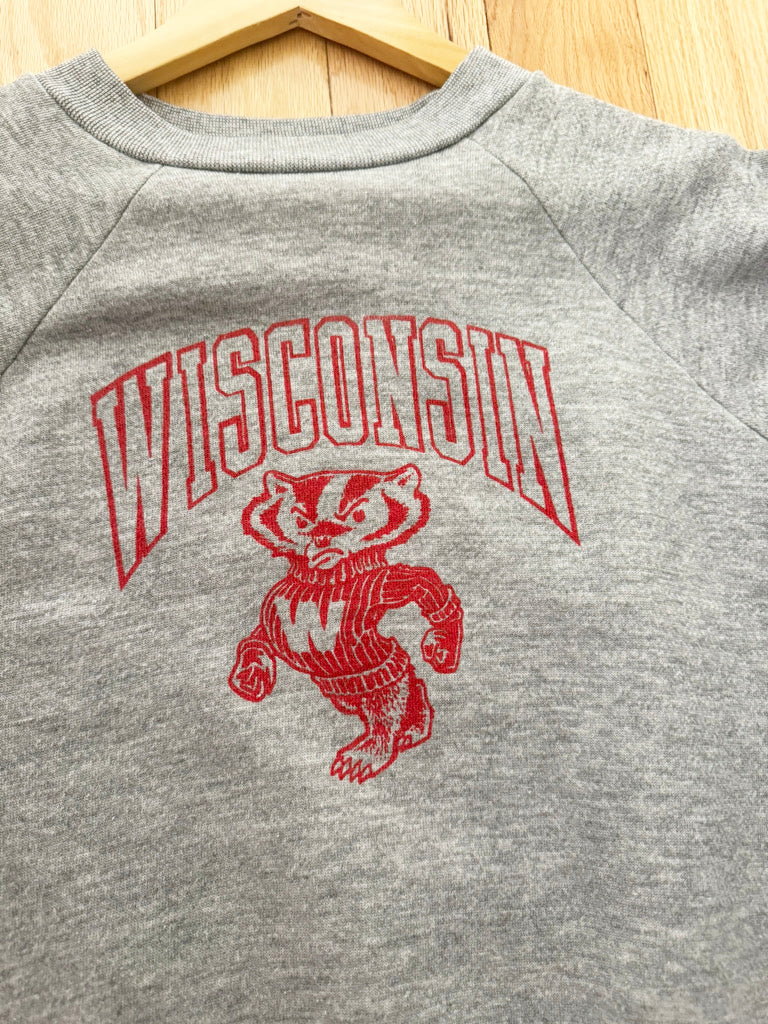 80'S GREY UNIVERSITY OF WISCONSIN VINTAGE SWEATSHIRT