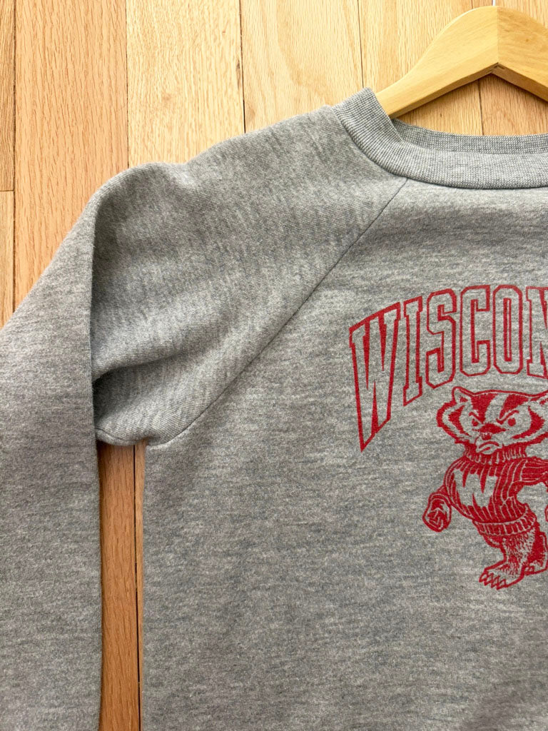 80'S GREY UNIVERSITY OF WISCONSIN VINTAGE SWEATSHIRT
